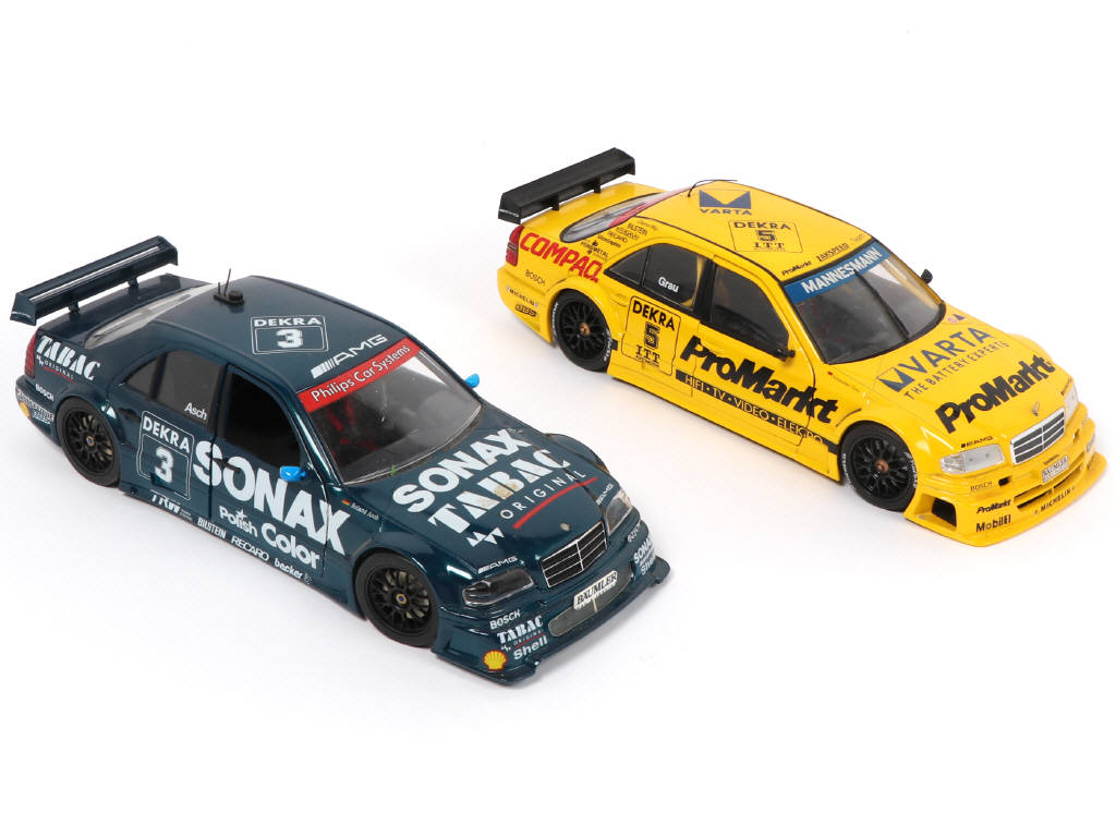 Lot 162 - DIVERS (2)