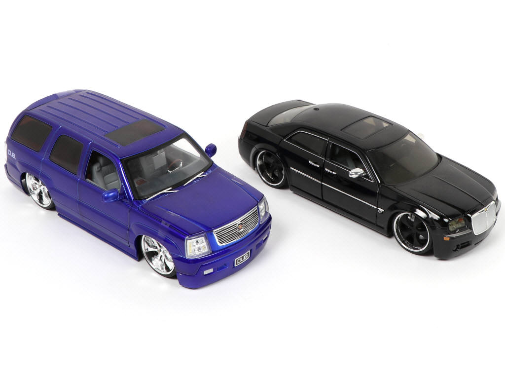 Lot 201 - JADA (CHINE) (2)