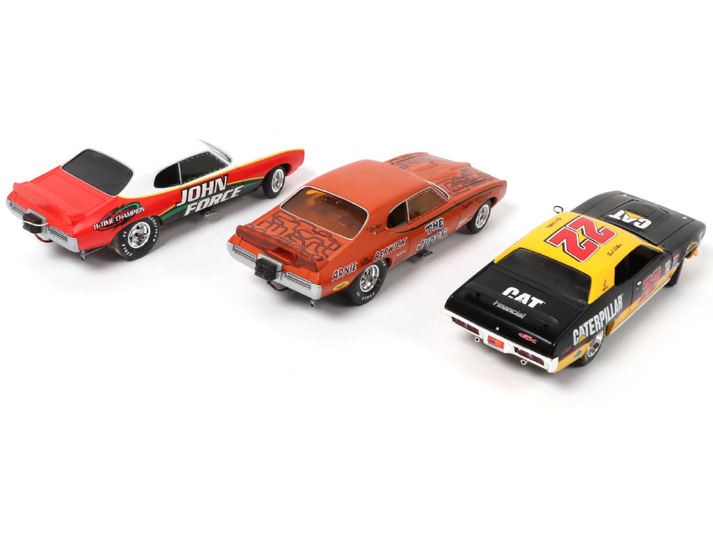 Lot 236 - ERTL (USA) (3)