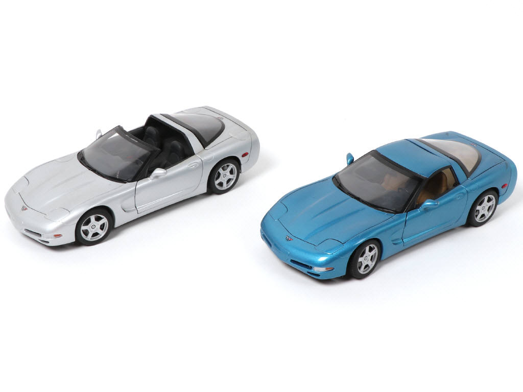 Lot 220 - UT MODELS (ALLEMAGNE) (2)