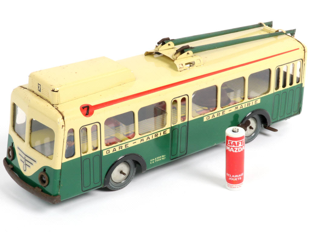 Lot 81 - JOUSTRA (FRANCE) (1)