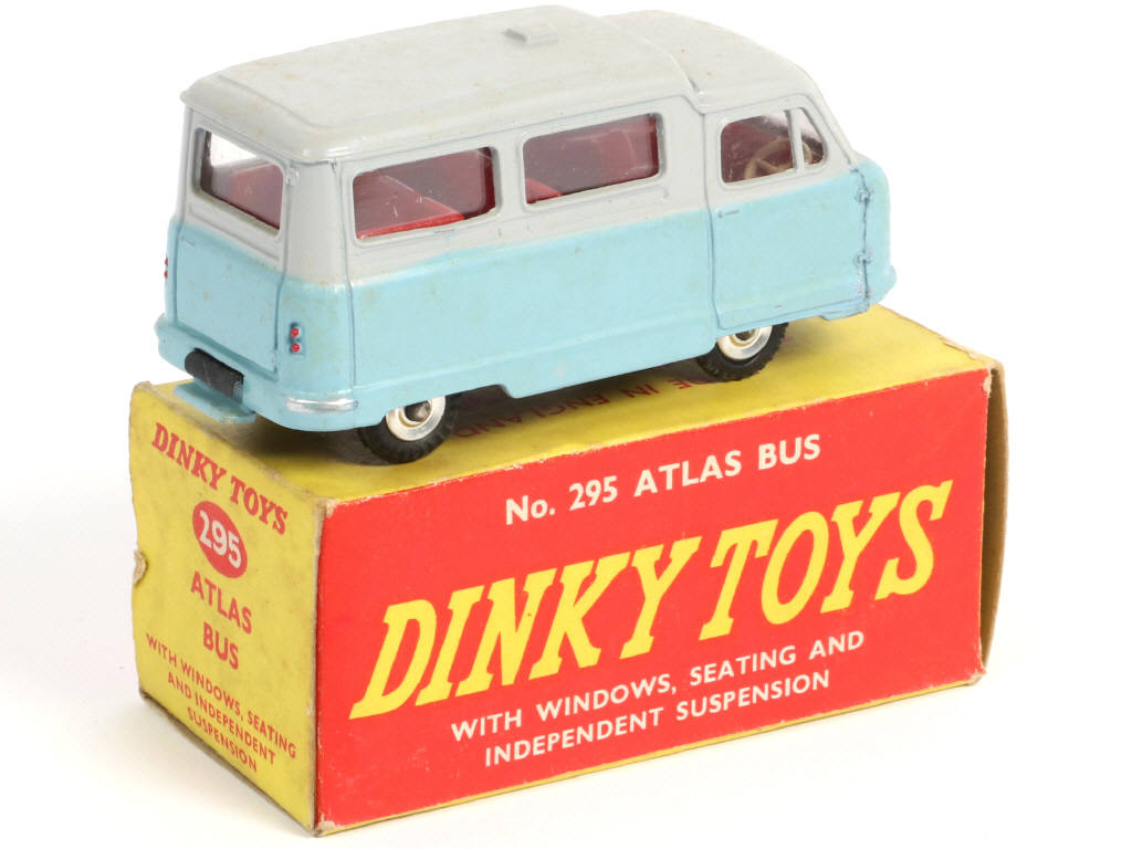 Lot 295 - DINKY TOYS (GB) (1)