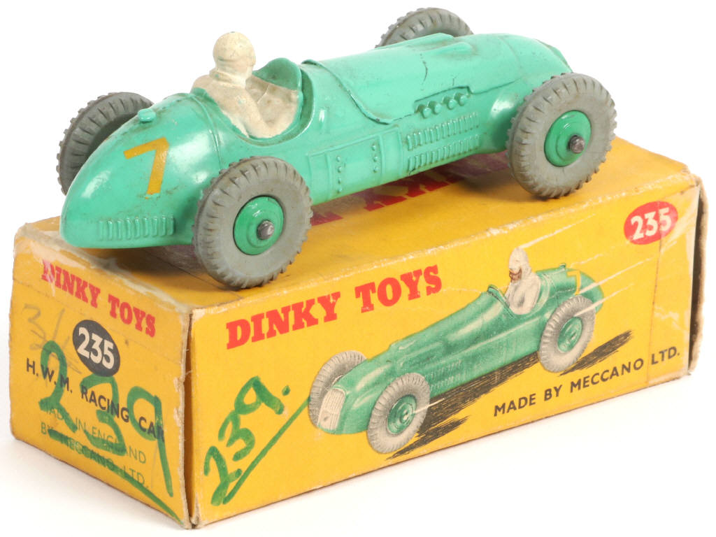 Lot 265 - DINKY TOYS (GB) (1)