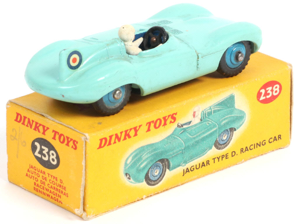 Lot 267 - DINKY TOYS (GB) (1)