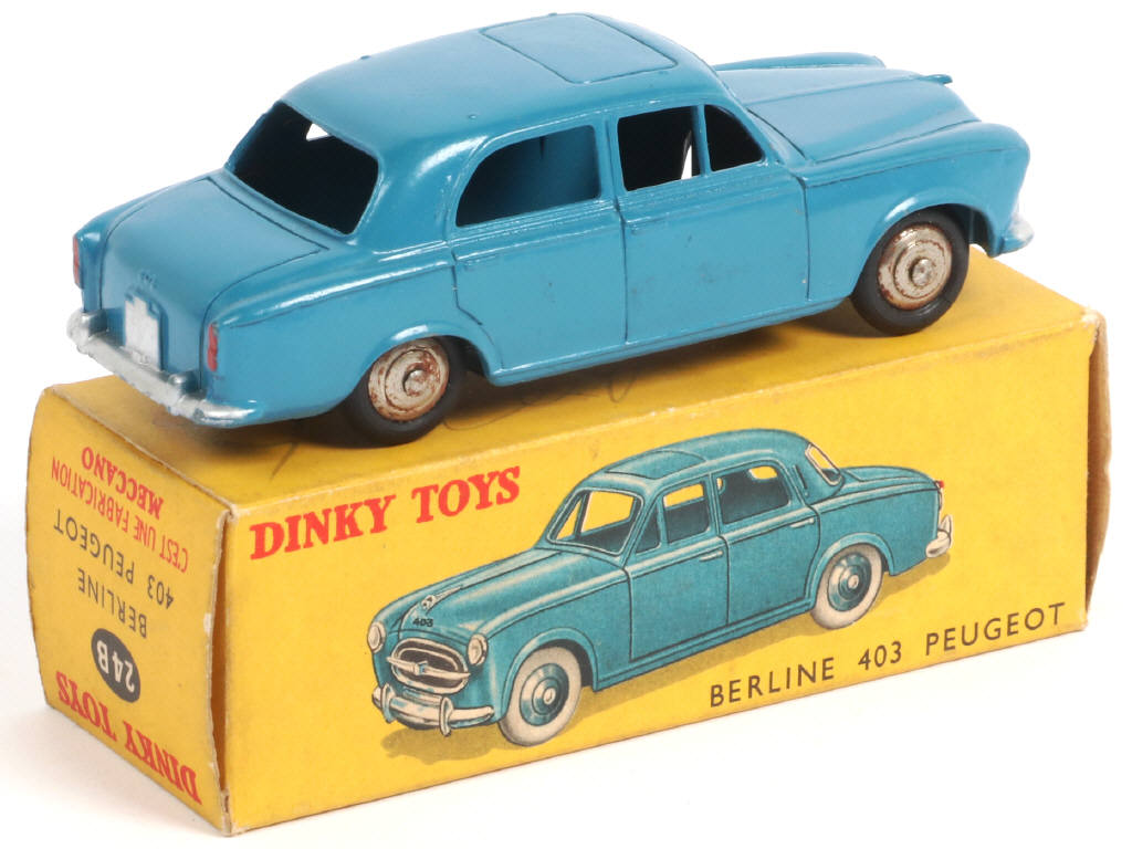 Lot 323 - DINKY TOYS (FRANCE) (1)