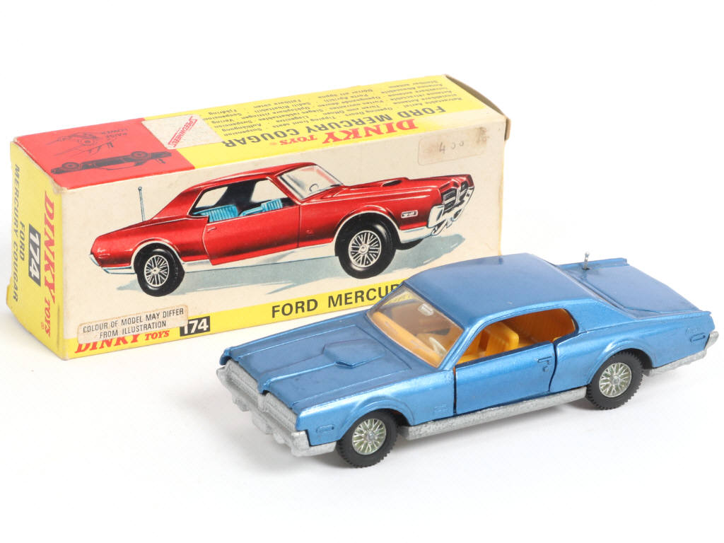 Lot 292 - DINKY TOYS (GB) (1)