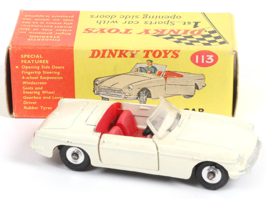 Lot 282 - DINKY TOYS (GB) (1)