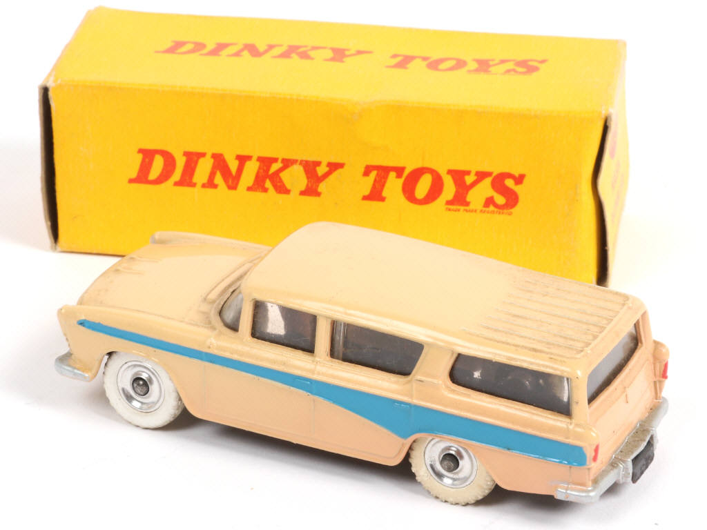 Lot 279 - DINKY TOYS (GB) (1)
