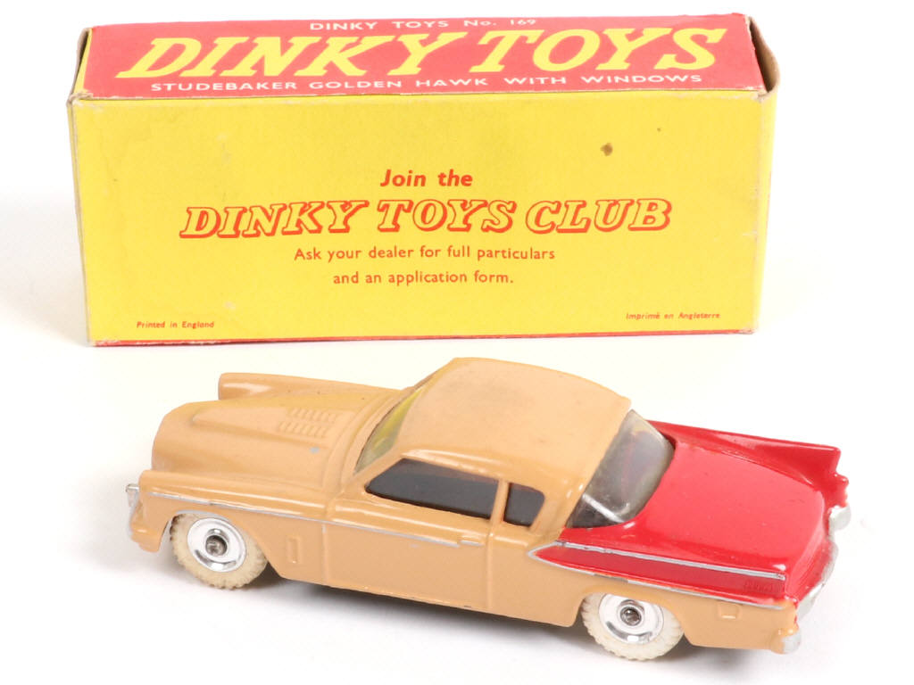 Lot 273 - DINKY TOYS (GB) (1)