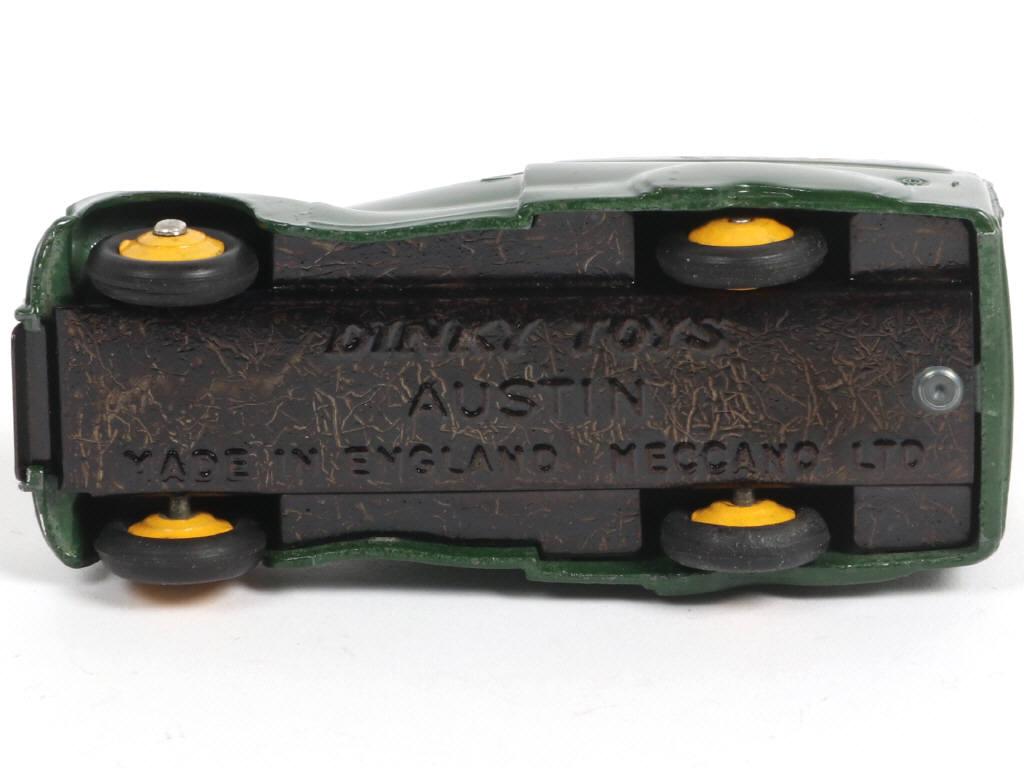 Lot 261 - DINKY TOYS (GB) (1)