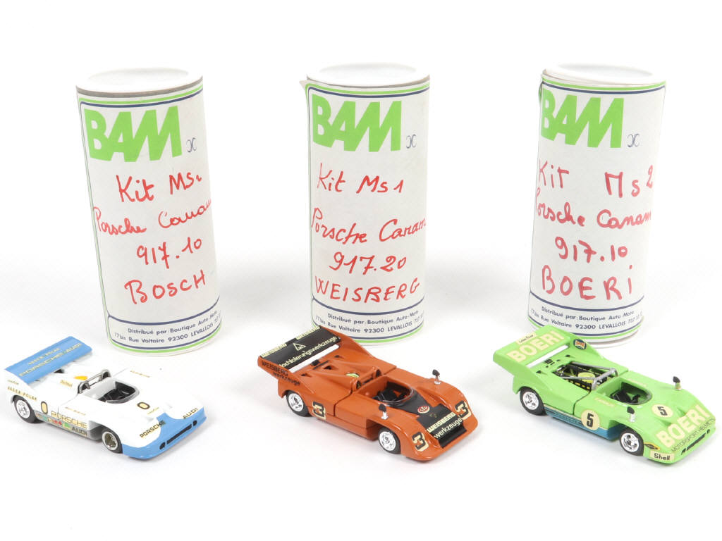 Lot 233 - DIVERS (3)