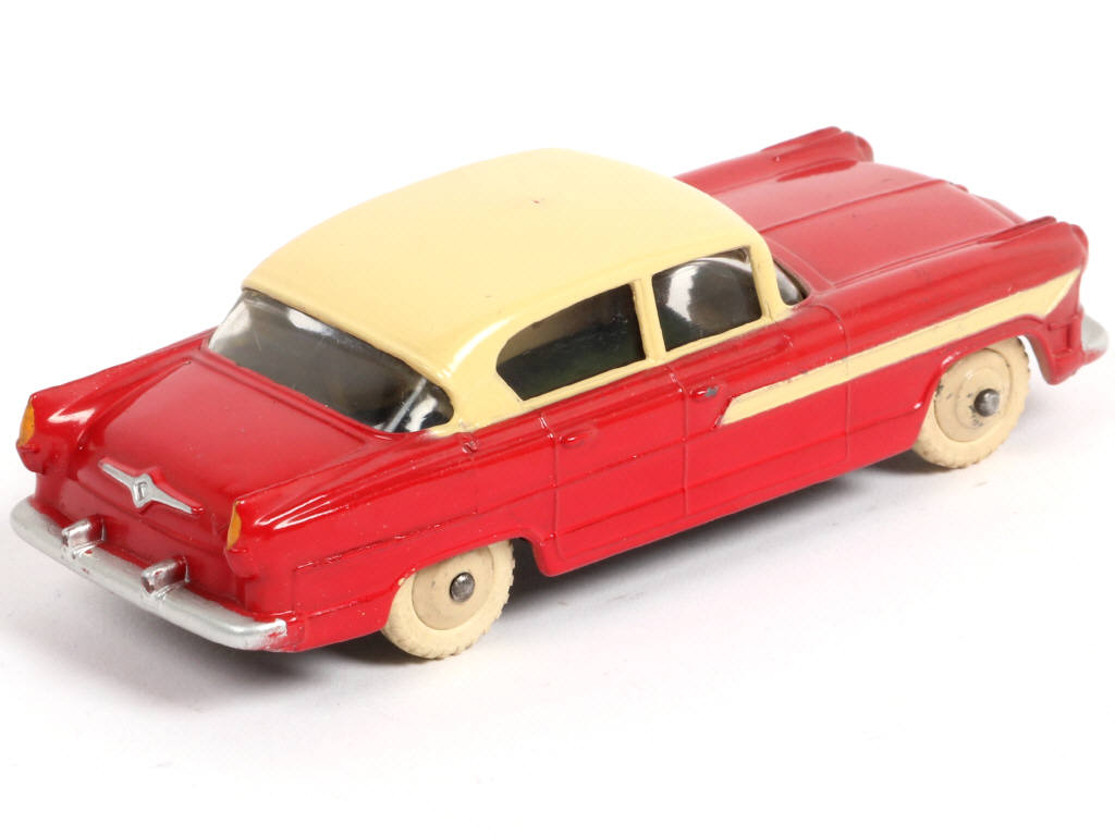 Lot 252 - DINKY TOYS (GB) (1)