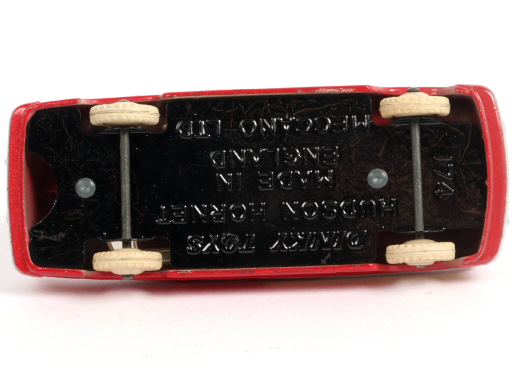 Lot 252 - DINKY TOYS (GB) (1)