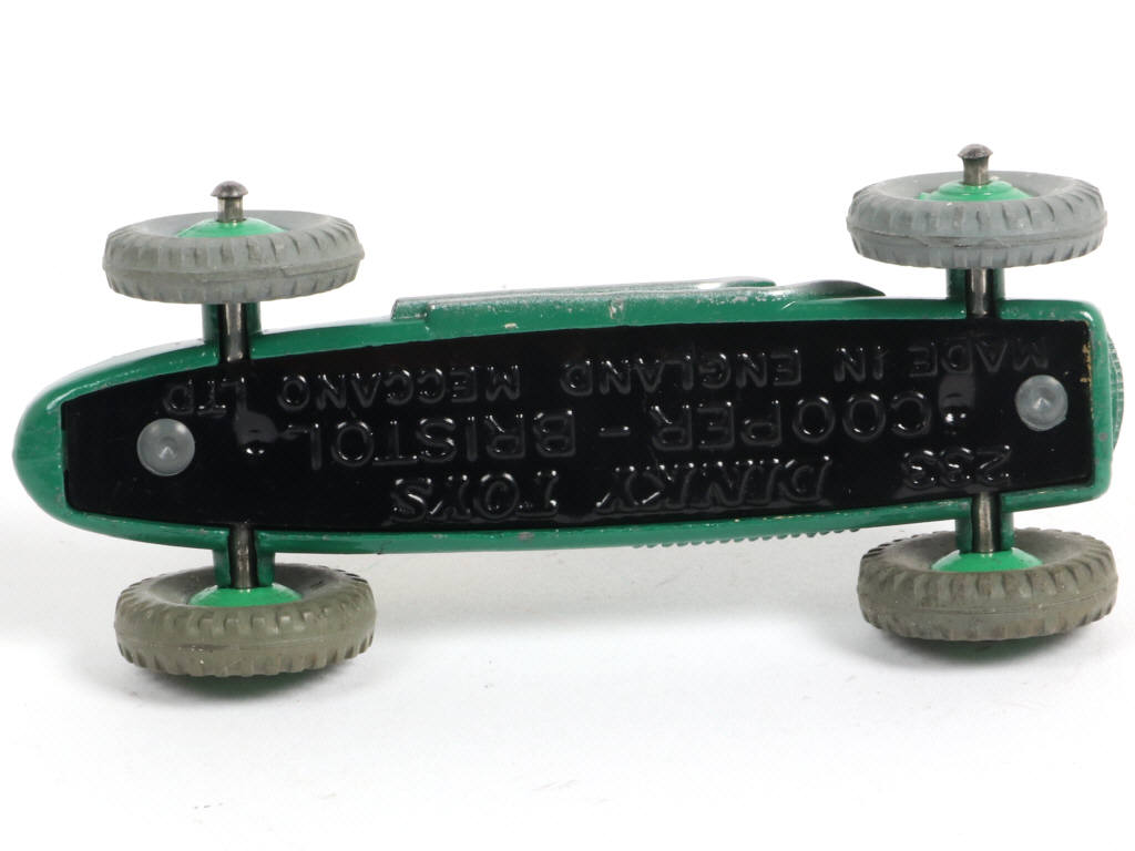 Lot 245 - DINKY TOYS (GB) (1)