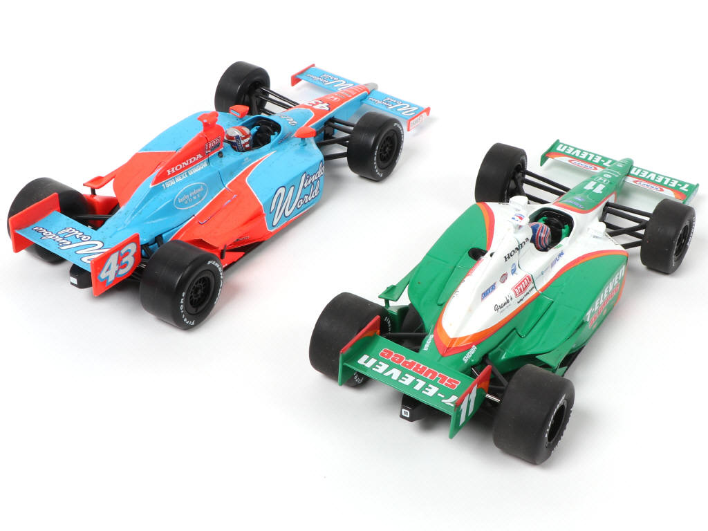Lot 79 - GREENLIGHT COLLECTIBLES (2)