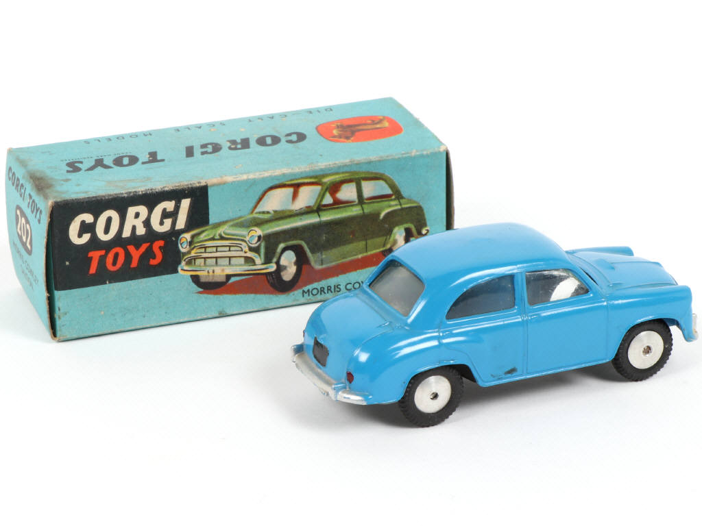 Lot 229 - CORGI TOYS (GB) (1)