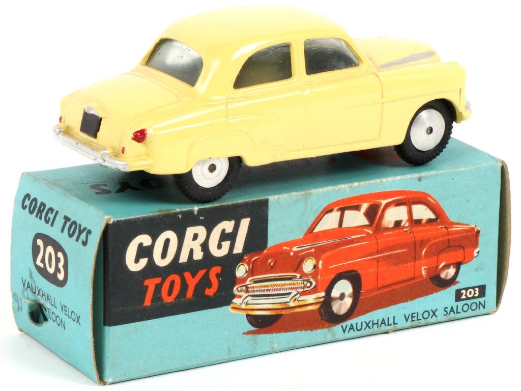 Lot 230 - CORGI TOYS (GB) (1)