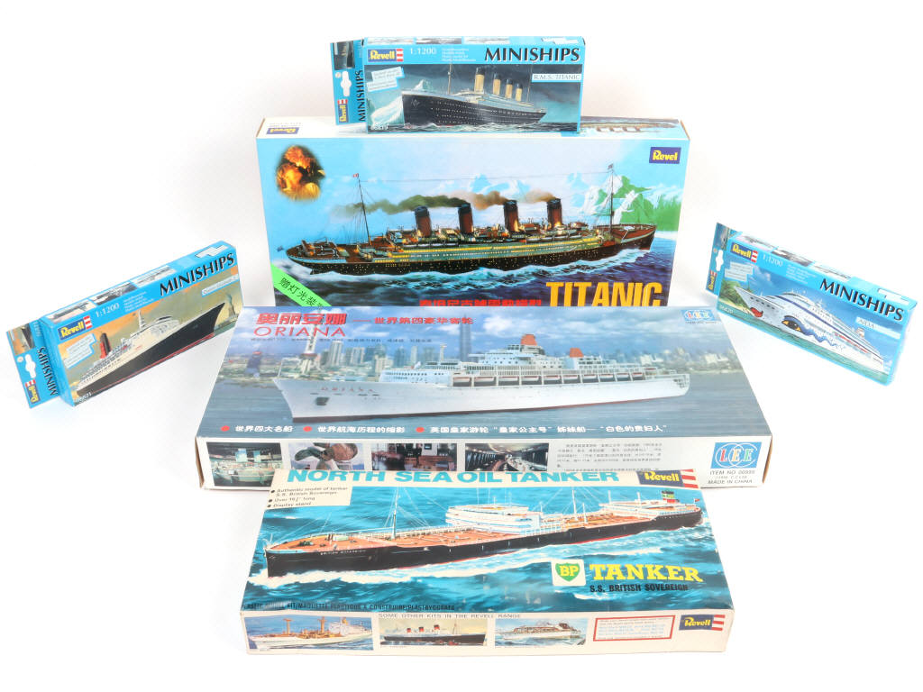 Lot 36 - DIVERS (6)