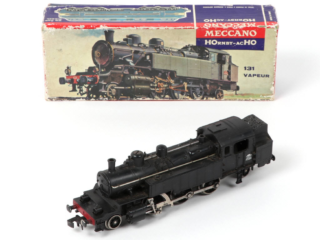 Lot 110 - HORNBY 'HO' (1)