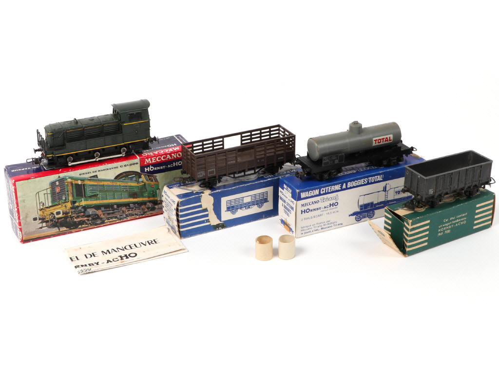 Lot 121 - HORNBY 'HO' (4)