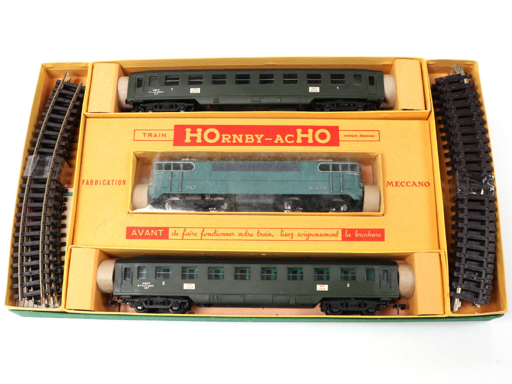 Lot 114 - HORNBY 'HO' (1)