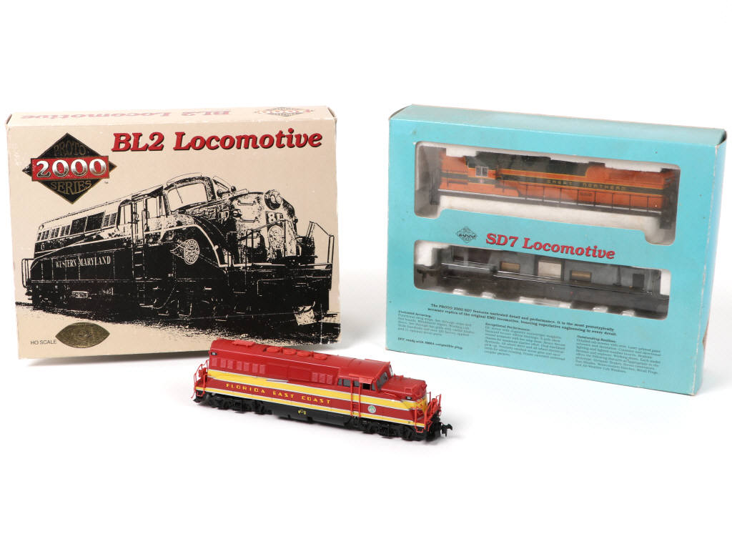 Lot 136 - PROTO 2000 SERIES 'HO' (2)