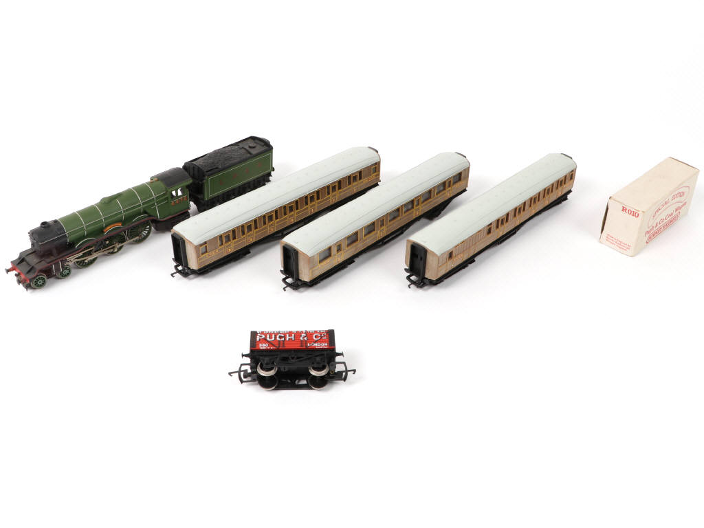 Lot 122 - HORNBY 'HO' (5)