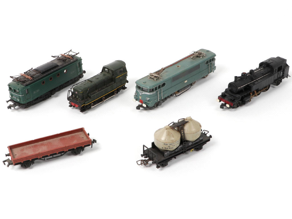 Lot 125 - HORNBY 'HO' (6)