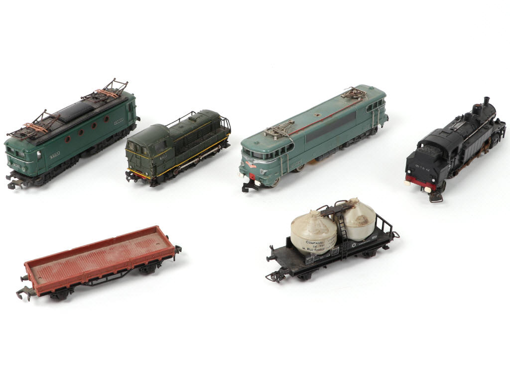 Lot 125 - HORNBY 'HO' (6)