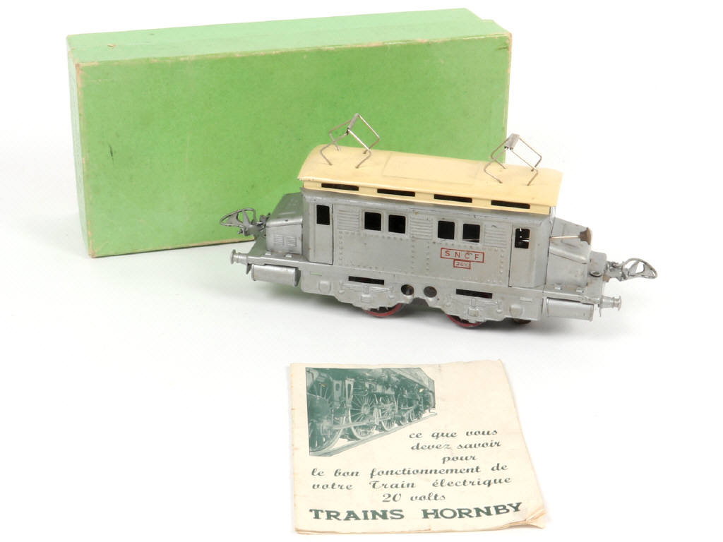 Lot 38 - HORNBY 'O' (FRANCE) (1)