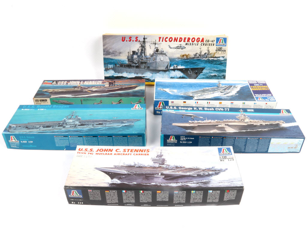 Lot 40 - DIVERS (6)