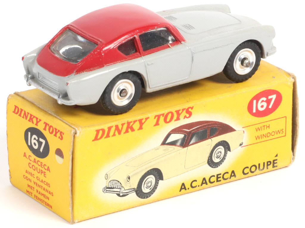Lot 425 - DINKY TOYS (GB) (1)