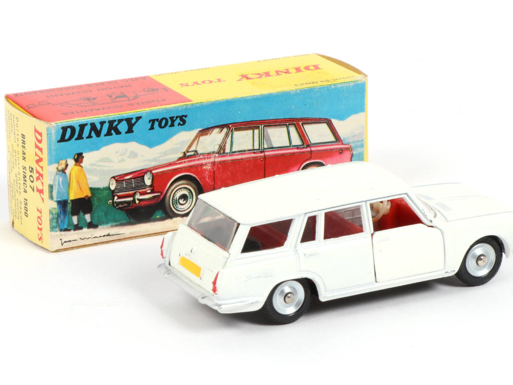 Lot 349 - DINKY TOYS (FRANCE) (1)