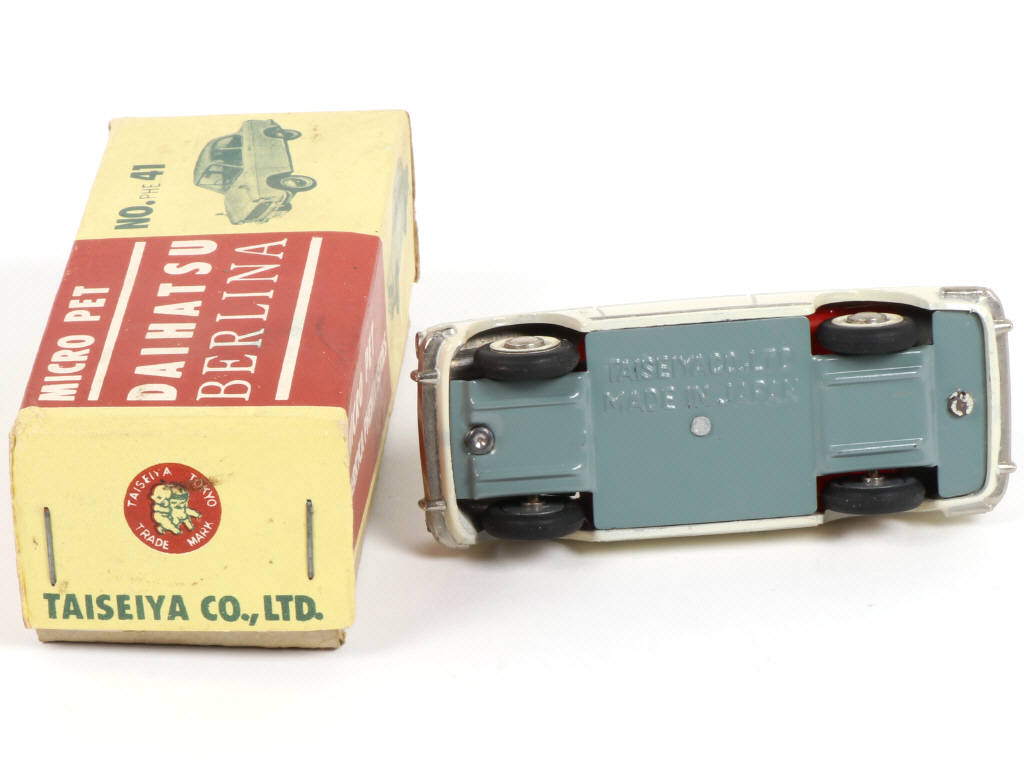 Lot 128 - TAISEIYA MICRO PET (JAPON) (1)