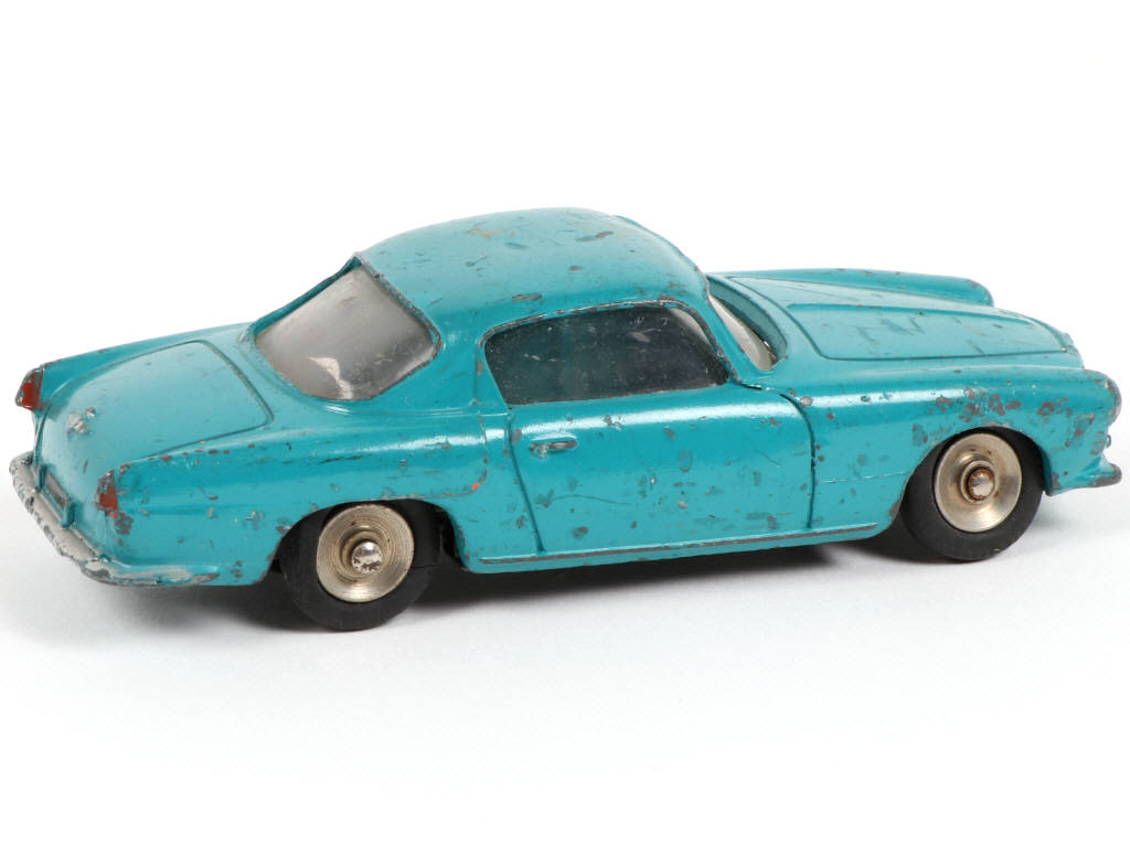 Lot 316 - DINKY TOYS (FRANCE) (1)
