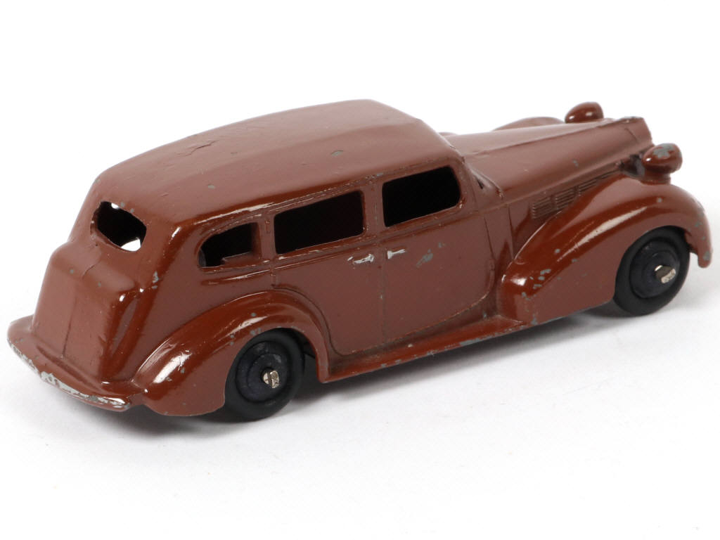 Lot 407 - DINKY TOYS (GB) (1)