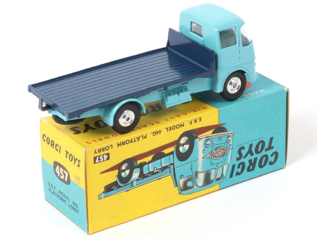 Lot 220 - CORGI TOYS (GB) (1)