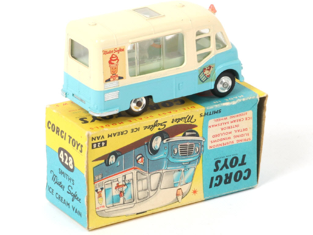 Lot 218 - CORGI TOYS (GB) (1)
