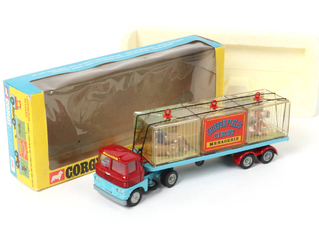 Lot 224 - CORGI TOYS (GB) (1)