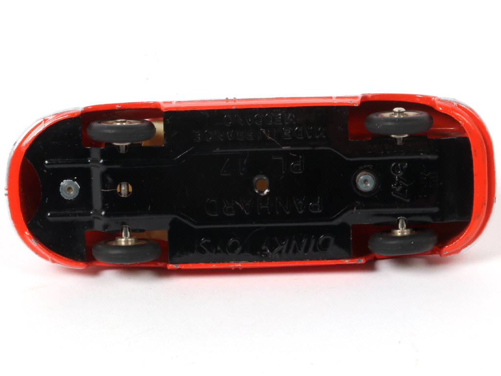 Lot 317 - DINKY TOYS (FRANCE) (1)