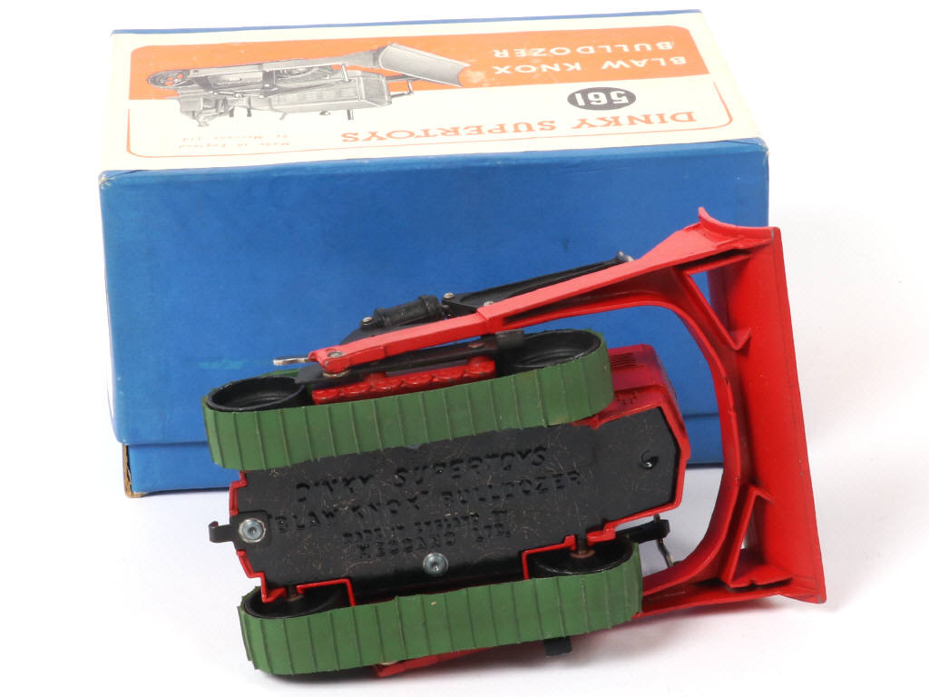 Lot 449 - DINKY TOYS (GB) (1)