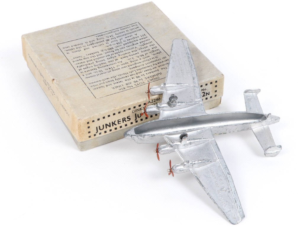 Lot 453 - DINKY TOYS (GB) (1)