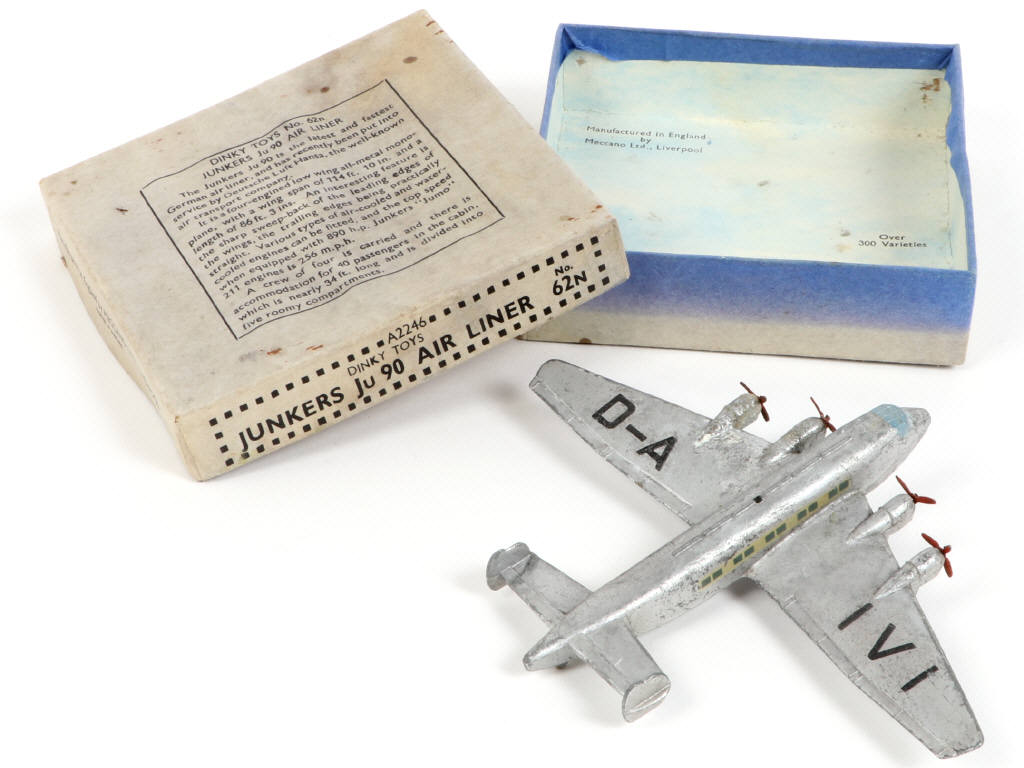 Lot 454 - DINKY TOYS (GB) (1)