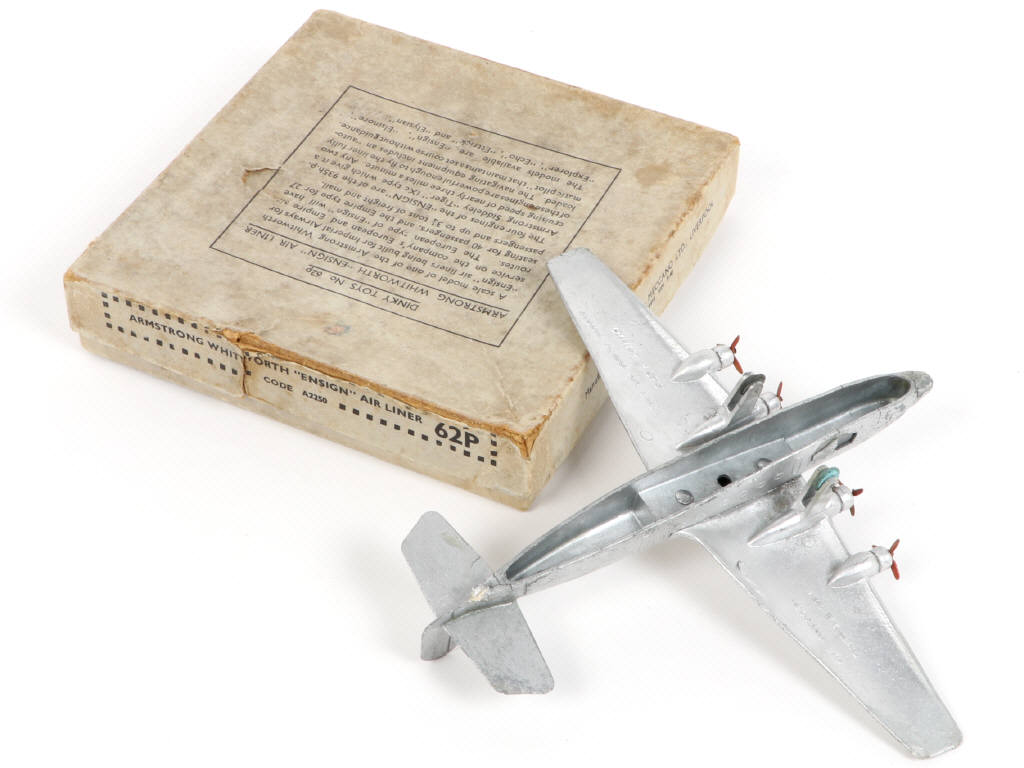 Lot 455 - DINKY TOYS (GB) (1)