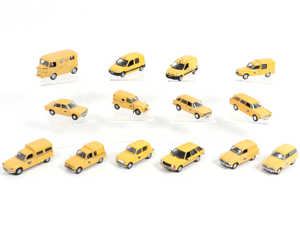 Lot 46 - DIVERS (14)