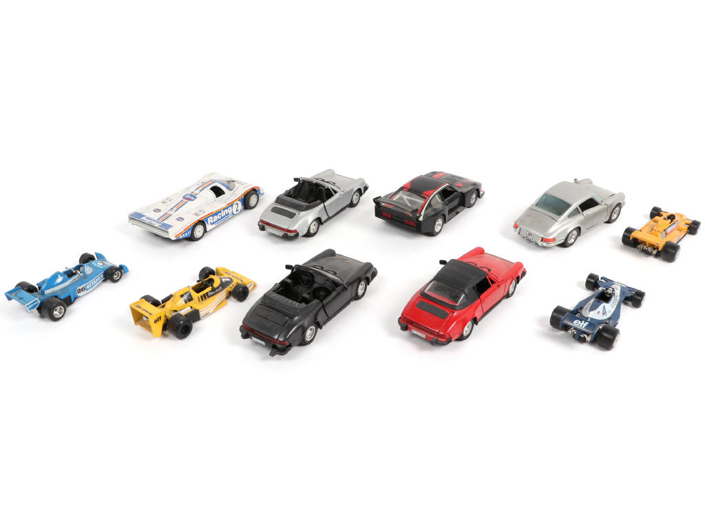 Lot 34 - DIVERS (10)