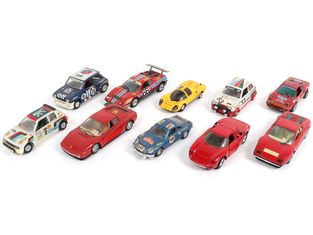 Lot 35 - DIVERS (10)