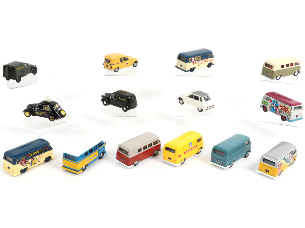 Lot 43 - DIVERS (14)