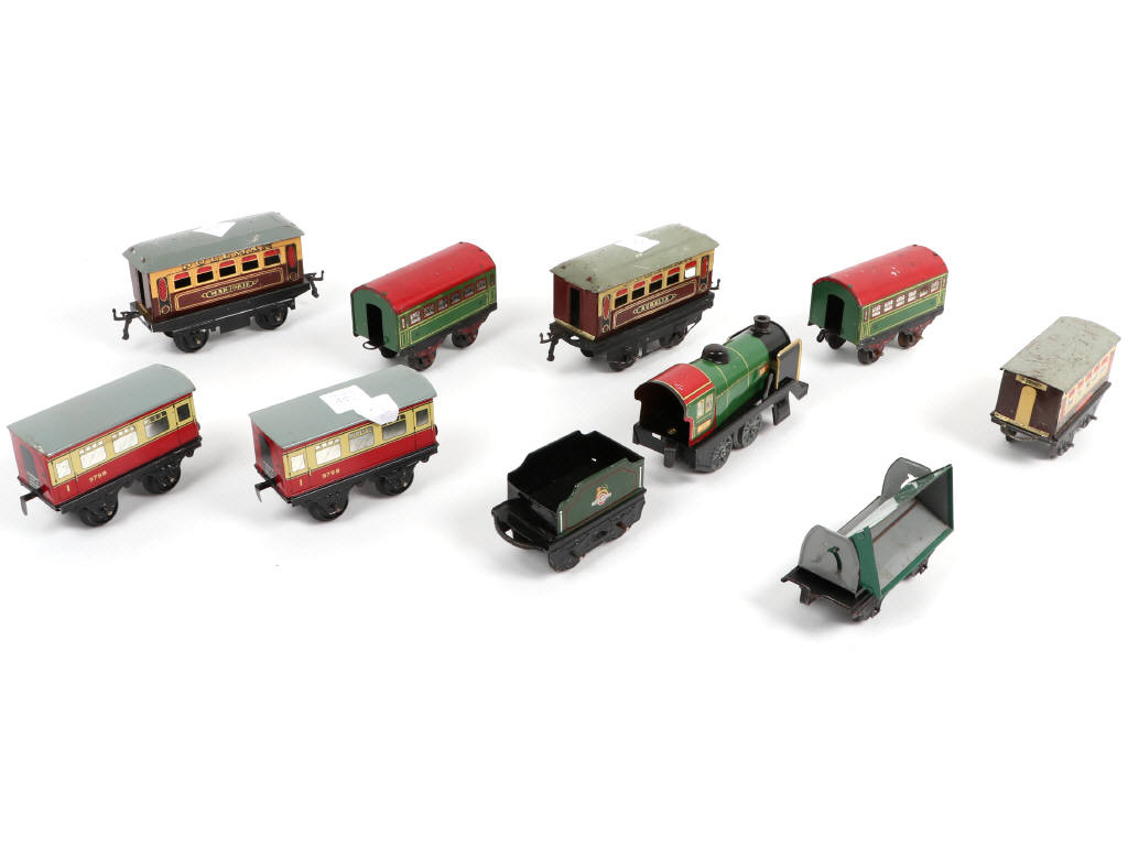 Lot 68 - DIVERS (GB) (10)