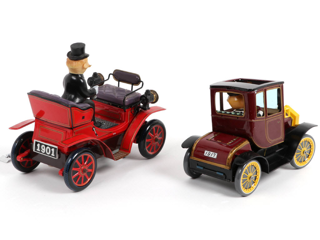 Lot 121 - DIVERS (JAPON) (2)